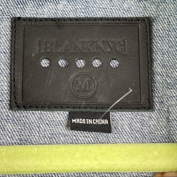 Blank NYC Distressed Denim Jacket NWT SZ M - Picture 10 of 12